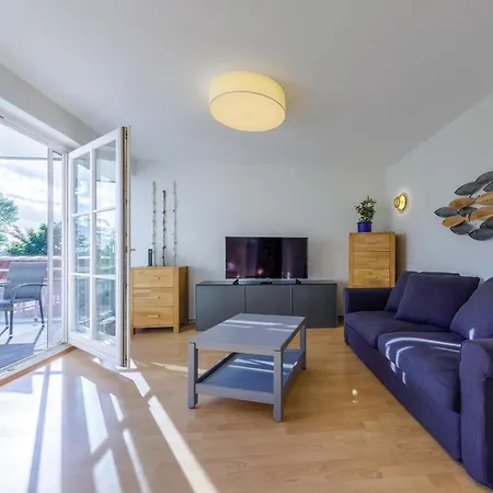 Jolle Mit Balkon Und Mueritzblick Apartment